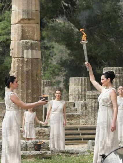 希腊奥运火炬女神是谁